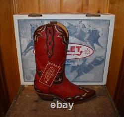 7.5C Boulet Vintage Style Red Boot