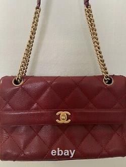 Authentic Vintage Chanel Purse In Excellent Condition