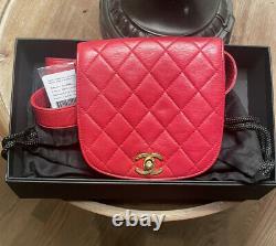 CHANEL Quilted CC Waist Bum Bag Red Caviar Skin Leather Vintage AK38094h