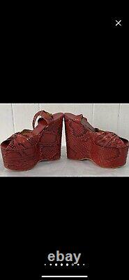 Vintage 70s red platform shoes womens 6/6.5 Platforms Disco RARE