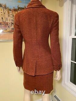Vintage CHANEL Size 38/Small Rust Red/Brown Wool-Blend Tweed Boucle Skirt Suit