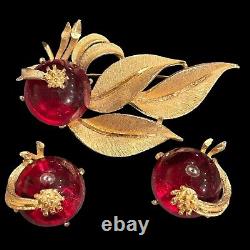 Vintage Red Glass Brooch Set Clip On Earrings Cabochon Textured Gold Tone Leaf