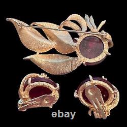 Vintage Red Glass Brooch Set Clip On Earrings Cabochon Textured Gold Tone Leaf