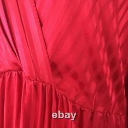 Vintage Soo Yung Lee Women's Silk Gown V-Neck Long Sleeve Red Stripe Sz 12