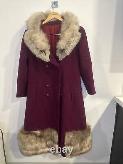 Vintage womens fox fur Thick trim wool Burgundy peacoat Stunning
