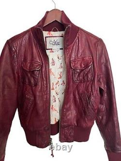 Women's Miss Top Gun Ultra Vintage Bomber Leather Jacket Size Small Burgundy