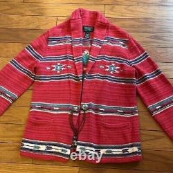 Cardigan Vintage Lauren Ralph Lauren pour femmes, petit, rouge, tricoté à la main, avec des motifs aztèques et des conchos.