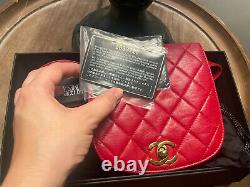 Chanel Quilted CC Waist Bum Sac En Cuir De Couleur Rouge Caviar Vintage Ak38094h