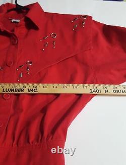 Combinaison-pantalon pour femmes en rouge vintage avec jambes droites et poches cloutées