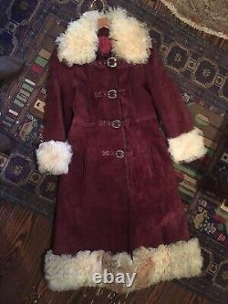 Iconique Vtg 60s 70s Burgundy Suede Leather Mongolia Furs Longueur Coat Buckles