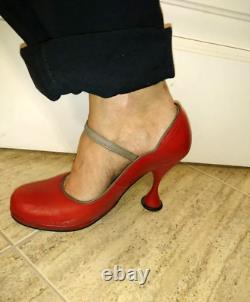 John Fluevog Chaussures Rouge Femmes Fluevogs Pompes Vogs Talons Hauts Femmes Mary Jane