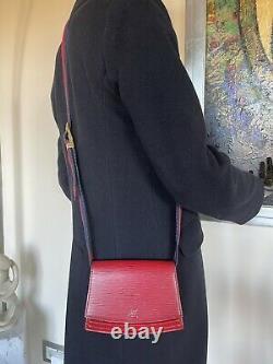 Louis Vuitton Tilsitt Epi Leder Vintage Pochette Gürteltasche VI 0961