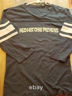 Maillot à manches raglan des Red Hot Chili Peppers en jersey rouge d'occasion (3/4 de manche) pour femme, taille large.