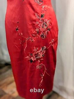 Mandalay Rare ! Robe de cocktail en soie rouge vintage Y2K avec perles, taille moyenne.