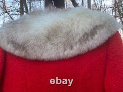 Manteau d'hiver rouge pour femmes de taille moyenne avec col en fourrure VINTAGE Rubel Originals label syndical