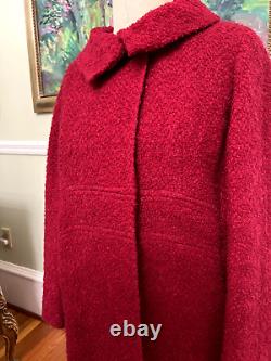 Manteau d'hiver vintage pour femmes des années 1960 en bouclé de couleur Claret