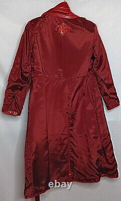 Manteau en cuir des années 1970 pour femmes TFC, taille 14, long, rouge, ceinturé, boutonné et doublé, style rétro.