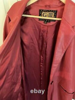 Manteau en cuir pour femme rouge long DOUX en peau de mouton vintage des années 80-90 rare taille moyenne