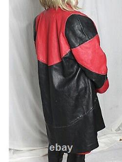 Manteau évasé en cuir pour femmes, rare rouge et noir Tibor XS, vintage des années 80-90, en doux cuir d'agneau.