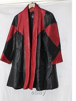 Manteau évasé en cuir pour femmes, rare rouge et noir Tibor XS, vintage des années 80-90, en doux cuir d'agneau.