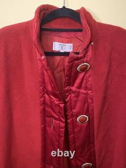 Manteau pour femme Valentino taille 42/8 rouge vintage en laine avec boutons à $2000