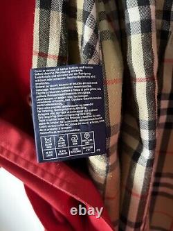 Manteau trench Burberry pour femme en vintage en mélange de coton rouge à carreaux Haymarket taille UK 8 petite