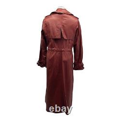 Manteau trench ceinturé en cuir rouge pour femme RBC INTERNATIONAL des années 70