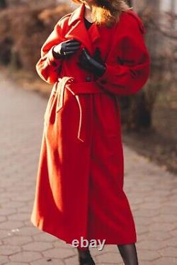 Manteau vintage en laine et cachemire rouge pour femme par AKRIS Suisse