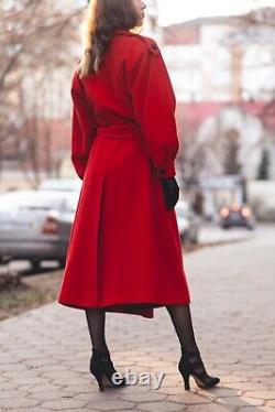 Manteau vintage en laine et cachemire rouge pour femme par AKRIS Suisse