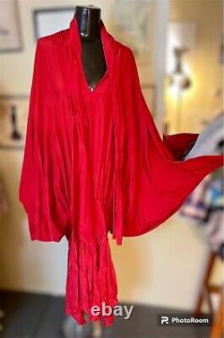 Robe drapée rouge avant-garde des années 80 de Norma Kamali avec manches ballon poète - Taille 8 - Pièce unique