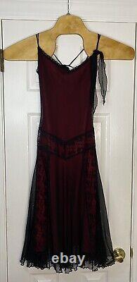 Robe noire en dentelle vintage avec superposition rouge pour femme de Betsey Johnson 4 Gothique.