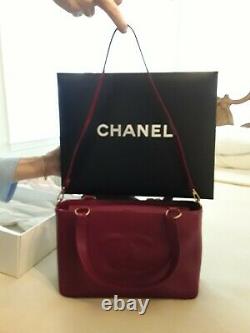 Sac Chanel En Cuir Rouge Vintage Avec Certificat D'authenticité