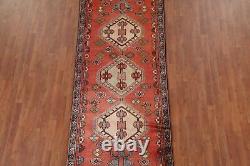 Tapis de coureur Hamedan rouge géométrique vintage 4x9 en tapisserie tribale traditionnelle faite à la main