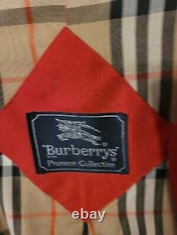Trench Burberrys Vintage Prorsum pour femme, taille 14 petite, rouge.