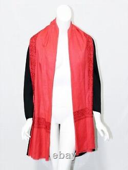 Veste noire rouge brodée vintage pour femme de Roberta Freyman