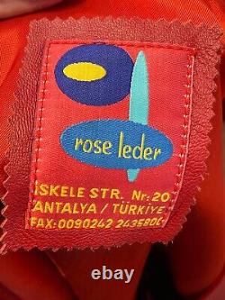 Veste turque en cuir rouge vintage, art portable en cuir de rose pour femmes, peinte à la main