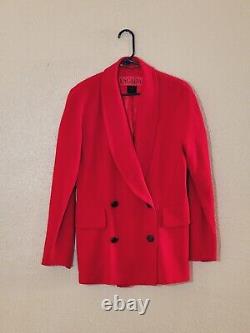 Veste vintage rouge pour femme Escada. Taille 38/8. La condition est très bonne.