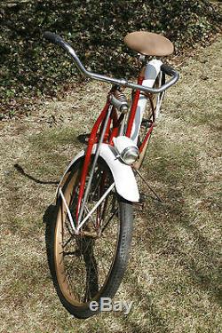 Vintage 1952 Schwinn Panther 26 Cruiser Bike. As Springer, Rocket Ray. Agréable