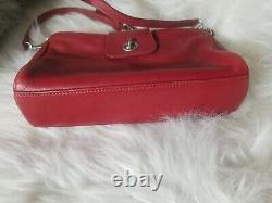 Vintage Coach Bag Rouge 9154 Leather Small Crossbody Bag Ajouté Mignon Fob! 90's