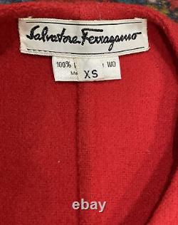 Vintage Salvatore Ferragamo Couleur Rouge En Laine Taille De Manteau Xs