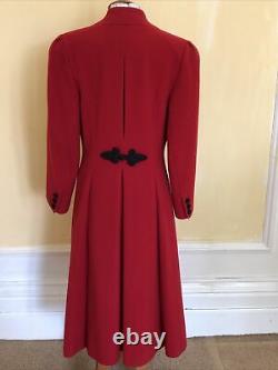 Vintage Windsmoor Laine Rouge Coat Avec Noir Détail Taille 10 Fabuleux